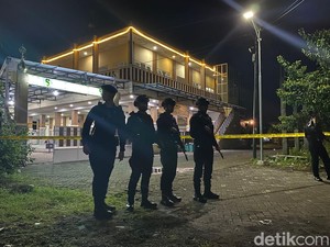 Dentuman Misterius Gegerkan Jemaah Salat Tarawih di Masjid Jember