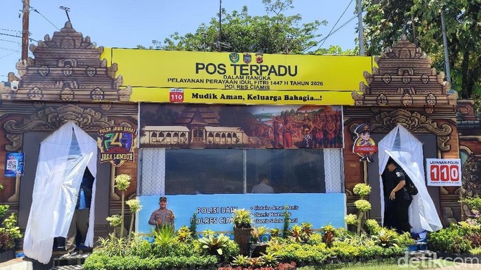 Pos Terpadu Alun-alun Ciamis bernuansa khas Kerajaan Galuh berikan kenyamanan bagi pemudik.