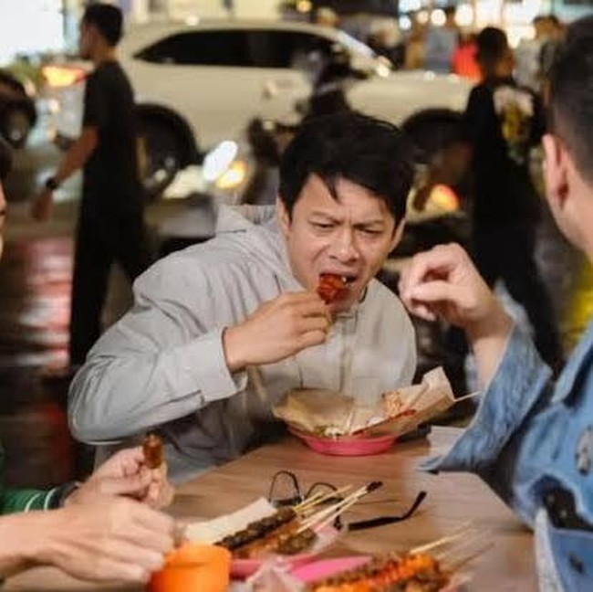 Potret Ariel NOAH Makan Nasi Padang hingga Angkringan Bareng Raffi Ahmad