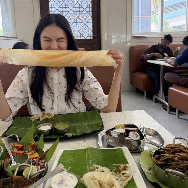 Potret Cantik Raline Shah yang Senang Kulineran Keliling Dunia