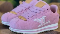 J-Hope BTS Rilis Sneakers Pink Bareng Louis Vuitton, Playful Tapi Mewah