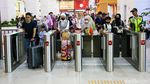Stasiun Kereta Cepat Halim Mulai Dipadati Pemudik