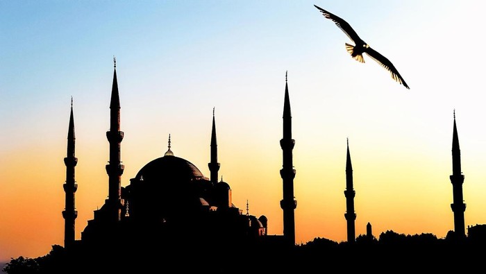 Jadwal buka puasa hari ini 19 Maret 2026 di Solo dan sekitarnya.