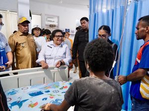 Wamendagri Tinjau Pelayanan RSUD Yowari, Tekankan Perbaikan Layanan