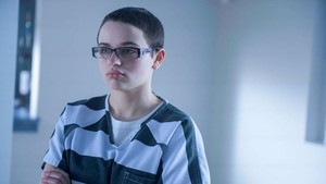 Joey King benar-benar totalitas. Dia pernah mencukur rambutnya tiga demi peran film, dimulai The Act, The Dark Knight, dan Wish I Was Here. Joey King pun sama sekali gak menyesalinya.  Foto: Istimewa