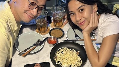 Mesranya! Adinda Thomas dan Suaminya Kulineran ke Jepang hingga China