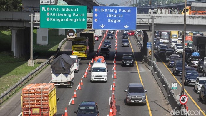Contra flow Tol Jakarta-Cikampek
