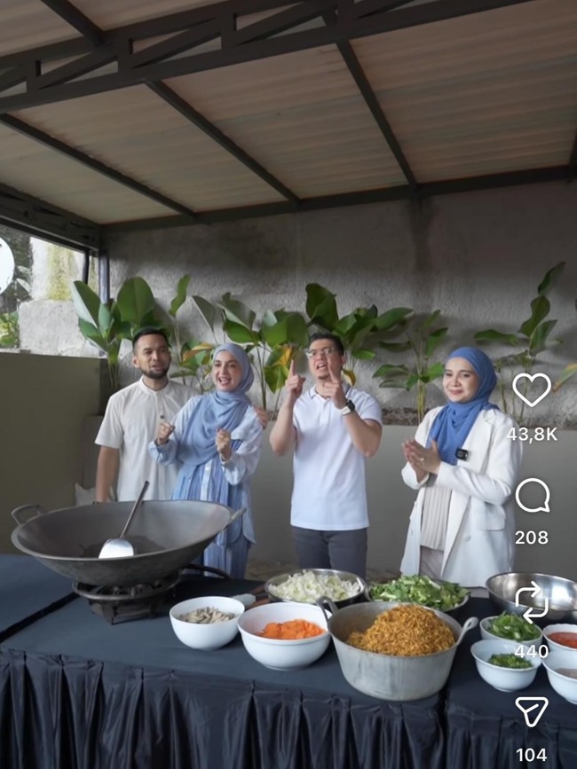 Jago Masak! Shireen Sungkar Mahir Bikin Tongseng hingga Seblak Sehat