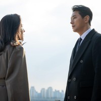 Adegan Ciuman Panas Ju Ji Hoon & Ha Ji Won Viral, Disebut Couple Salah Genre