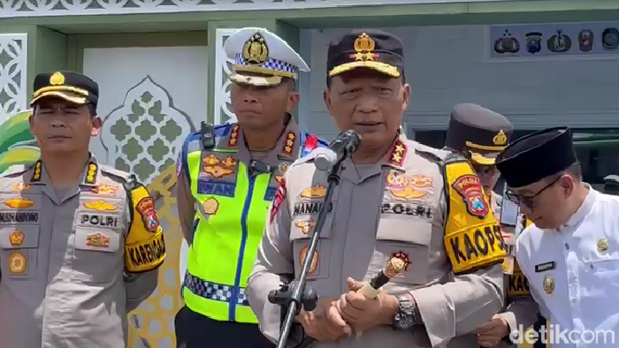 Kapolda Jatim Irjen Nanang di Pelabuhan Ketapang Banyuwangi