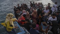 Transportasi laut masih menjadi pilihan utama bagi masyarakat di wilayah kepulauan seperti Maluku Utara. Selain menjangkau berbagai pulau, kapal penumpang dinilai lebih efisien untuk membawa barang dalam jumlah besar. Antara Foto/Andri Saputra