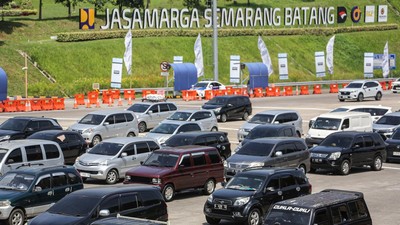 One Way Tol Trans Jawa Diterapkan, Arus Mudik Terpantau Padat