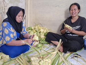 Gen Z Ubah Nasib Blok Kupat Bandung Lewat Jualan Online