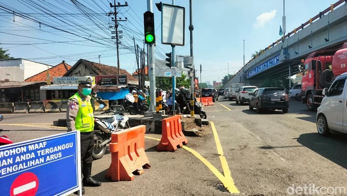 Penerapan one way di Jalan Letjen Sutoyo Sidoarjo