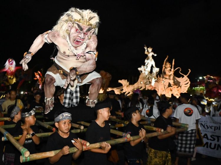 Potret Arak-arakan Ogoh-Ogoh Jelang Hari Raya Nyepi