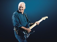 Rekor Dunia! Gitar Legendaris David Gilmour Pink Floyd Terjual Rp 246 M