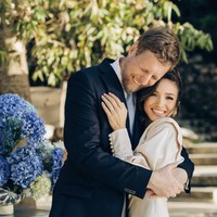 Meski monarki Albania telah dihapus sejak 1946, Leka masih menjadi kepala keluarga kerajaan House of Zogu. Setelah menikah, Blerta kini menyandang gelar Putri Albania dan menggunakan nama keluarga Zogu. “Setelah pernikahan, Putri Blerta akan menyandang nama keluarga Zogu dan gelar Putri Albania,” tulis pihak istana. Foto: dok. Instagram