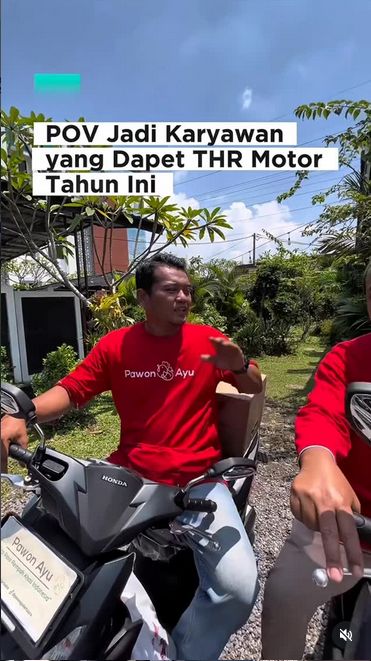 Salut! Restoran Bebek di Sukoharjo Bagi-bagi THR 29 Motor untuk Karyawan