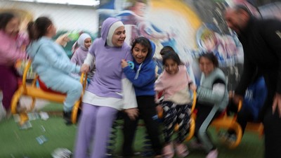 Sekolah di Tyre Jadi Tempat Berlindung Warga Lebanon yang Mengungsi