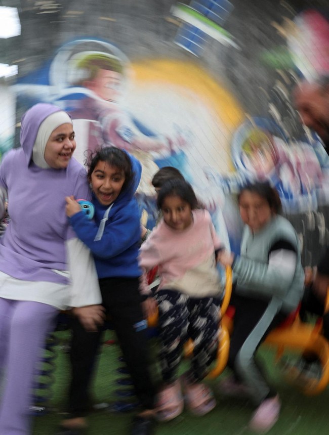 Sekolah di Tyre Jadi Tempat Berlindung Warga Lebanon yang Mengungsi