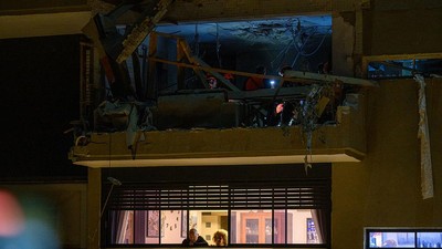 Serangan Rudal Iran Hantam Pinggiran Tel Aviv