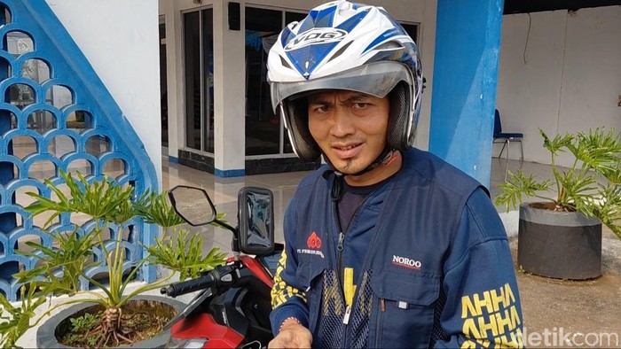 Solihin pemudik menuju Banyumas saat istirahat di Garut