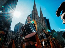 Tradisi Irlandia Meriahkan Jalanan New York Lewat Parade Akbar