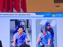 Video: Pelaku Terekam CCTV Berganti Baju Usai Siram Air Keras ke Andrie Yunus