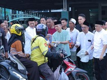 Walkot Palembang Bagikan Takjil dan Sembako Selama Ramadan