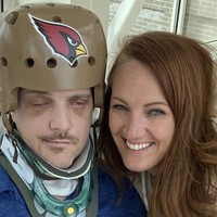 Istri Urus Suami yang Lumpuh Bareng Kekasih Baru, Tuai Pro Kontra