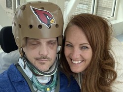 Istri Urus Suami yang Lumpuh Bareng Kekasih Baru, Tuai Pro Kontra