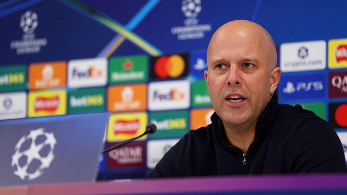 LIVERPOOL, ENGLAND - MARCH 18: Arne Slot, Manager of Liverpool, speaks to the media in a post match press conference after the UEFA Champions League 2025/26 Round of 16 Second Leg match between Liverpool FC and Galatasaray SK at Anfield on March 18, 2026 in Liverpool, England. (Photo by Alex Pantling - UEFA/UEFA via Getty Images)