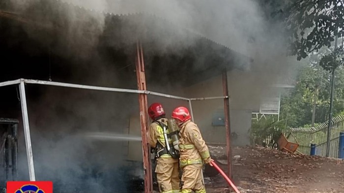 Gudang komputer BRIN di Cibinong kebakaran, Kamis (19/3/2026).