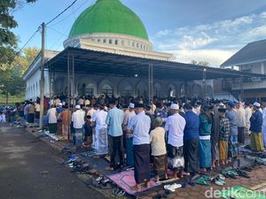 Warga Suger Kidul Jember Gelar Salat Idul Fitri Hari Ini
