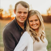 Dikenal dari Keluarga Agamis, Bintang Reality Show Ini Didakwa Pelecehan Anak