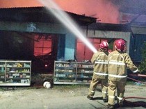 Rumah Warga di Bogor Kebakaran gegara HP Meledak Saat Dicas
