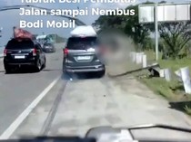 Video Detik-detik Avanza Tabrak Besi Pembatas Jalan Sampai Nembus Bodi Mobil