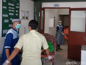 Mobil Pemudik Asal Bekasi Seruduk Bus di Tol Tegal, 4 Orang Tewas