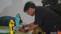 Selain rukyat, penentuan awal bulan Hijriah juga dapat menggunakan metode hisab atau perhitungan astronomi. 