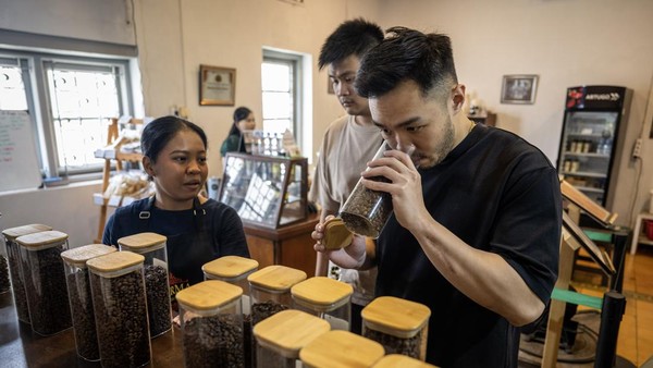 Ngopi Sambil Napak Tilas Sejarah di Roastery Semarang