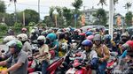 Jalur Menuju Suramadu Padat, Pemudik Motor Mengular Panjang