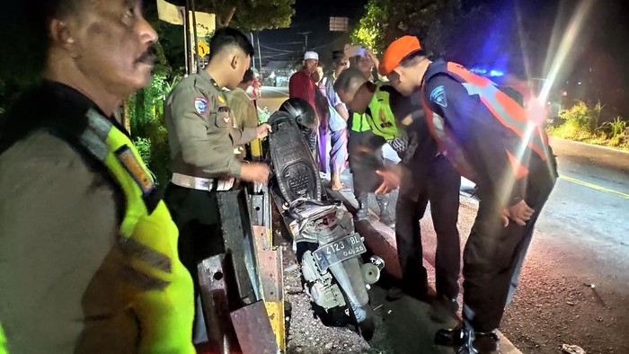 Motor pemudik yang tertabrak KA di Nganjuk