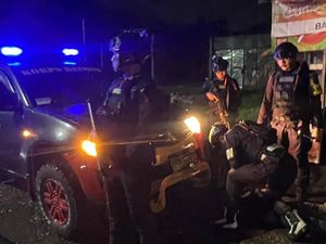 Palak Sopir Angkot, Bang Jago di Garut Nangis Saat Diringkus Brimob