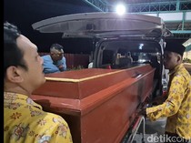 Jenazah Ayah-Anak Korban Kecelakaan di Tol Batang Dimakamkan di Gunungkidul
