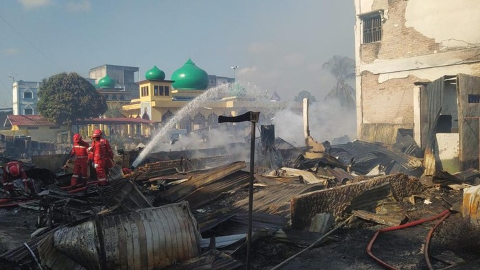 Kebakaran Pasar Lama di Bengkalis saat Sahur, 10 Ruko Hangus