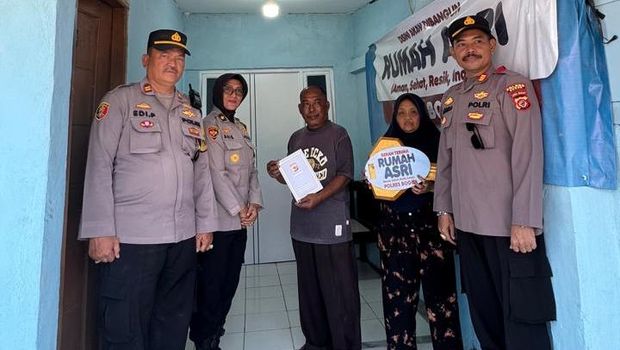 Polres Bogor kembali menyerahkan unit rumah yang telah selesai direnovasi dalam program Rumah ASRI (Aman, Sehat, Rapi, Indah). dok.Polres Bogor