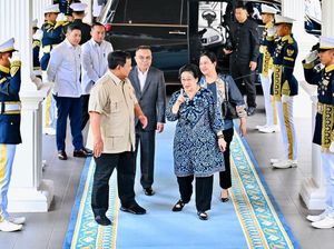 Video Hasto Ungkap Isi Pertemuan Prabowo-Megawati di Istana Merdeka