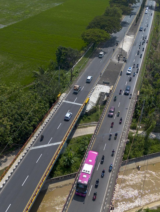 Puncak Mudik Pantura, Ratusan Ribu Kendaraan Melintas ke Jawa Tengah
