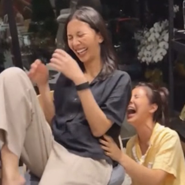 Tawa Lepas Sheila Dara