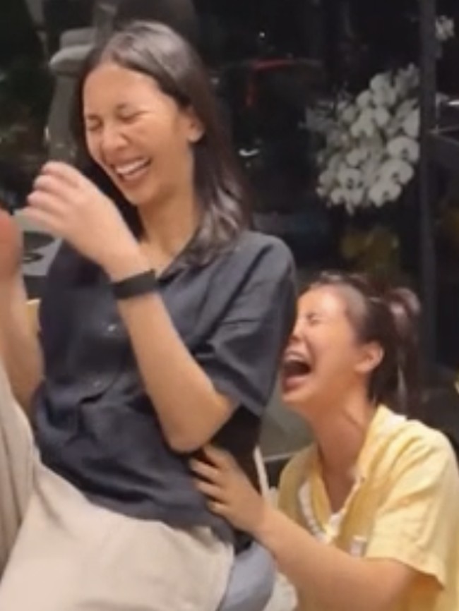 Tawa Lepas Sheila Dara